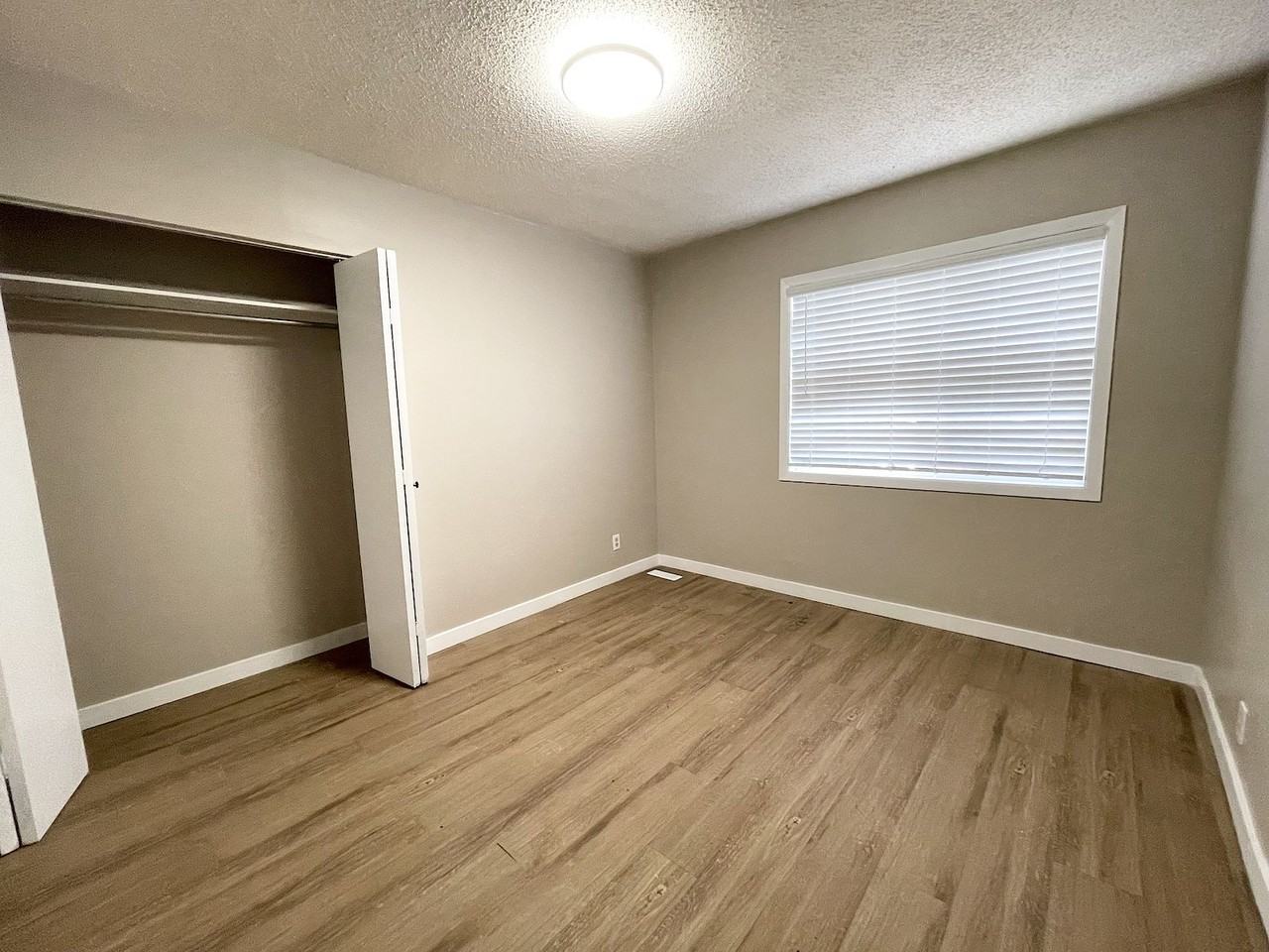 4324 Bowness Rd Nw #1 - Photo 5 of 10