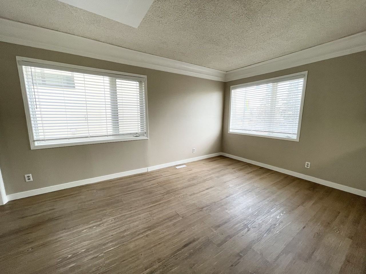 4324 Bowness Rd Nw #1 - Photo 7 of 10