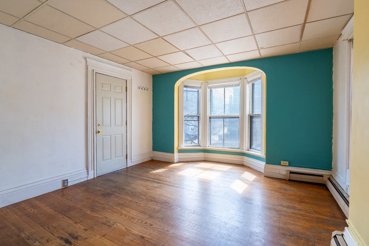 35 State St #2 - Photo 4 of 22