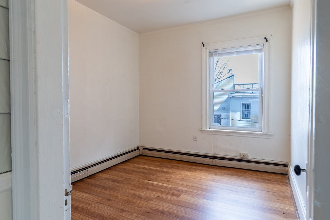 35 State St #2 - Photo 7 of 22