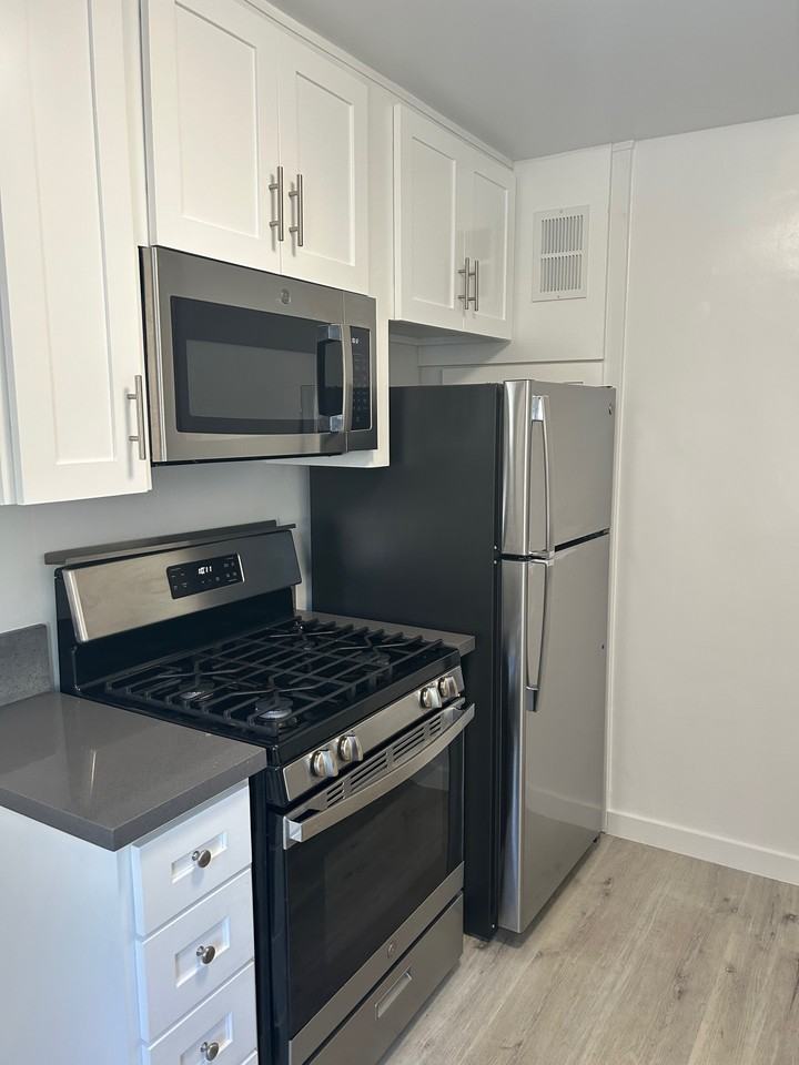 1211 North June Street #2 - Photo 3 of 13