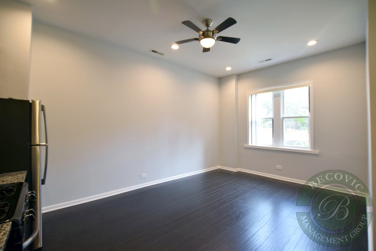 The Kenmore on Edgewater - Photo 4 of 34