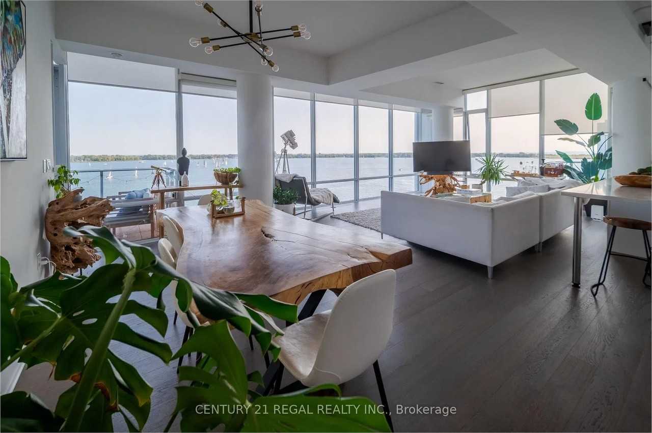 29 Queens Quay East - Photo 4 of 25