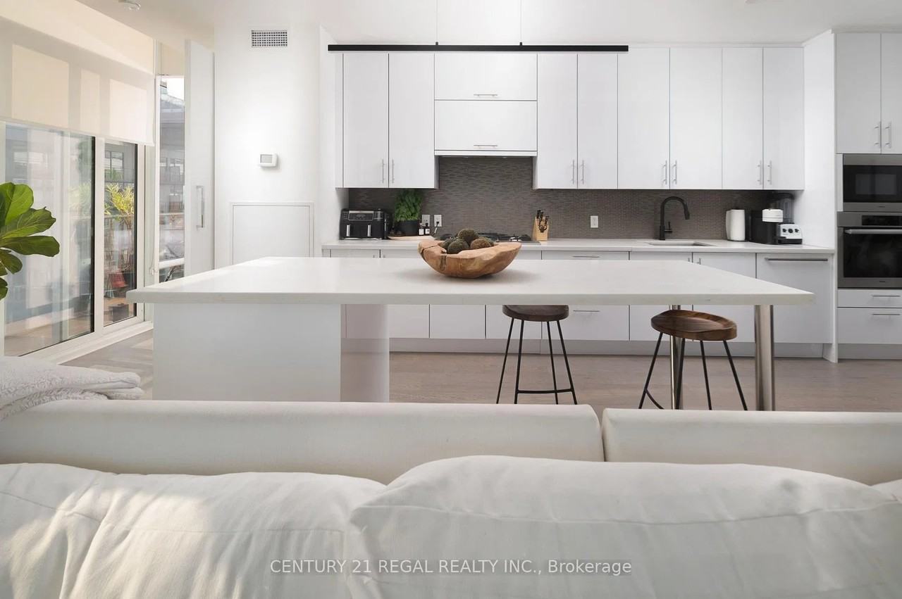 29 Queens Quay East - Photo 6 of 25