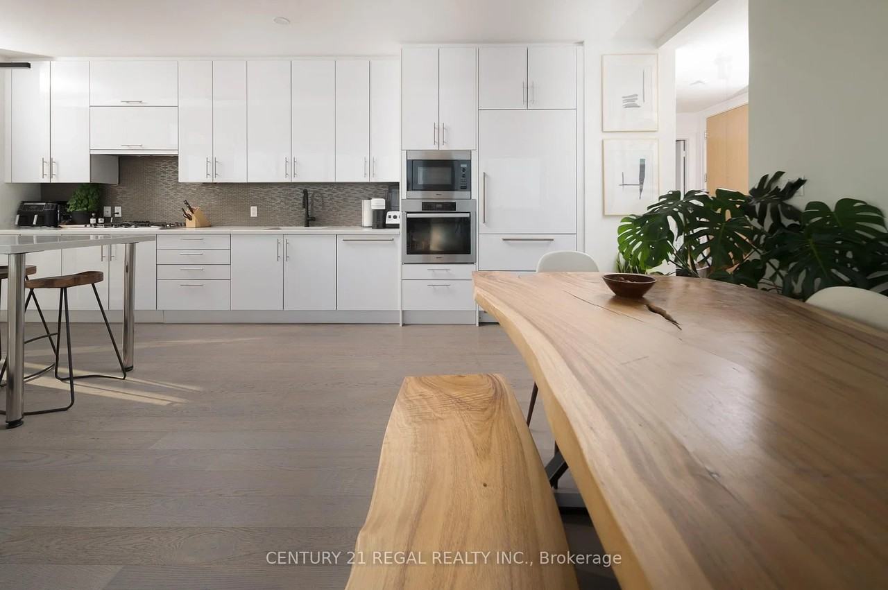 29 Queens Quay East - Photo 7 of 25