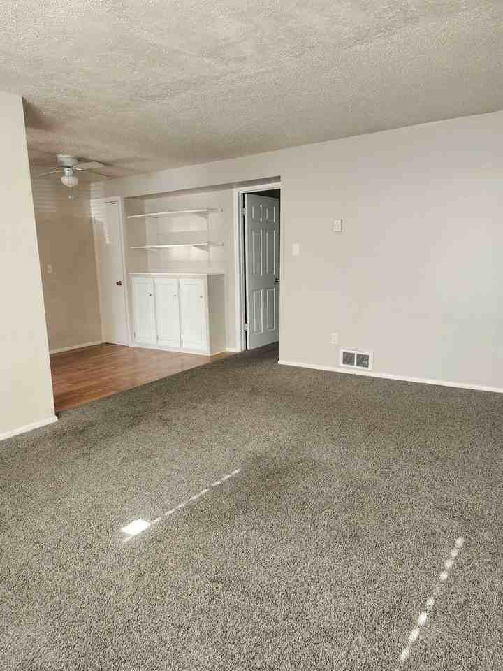 1125 E Ramona Ave #8 - Photo 4 of 13