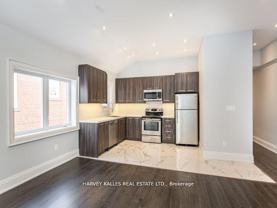 987 Avenue Road #Upper - Photo 1 of 1