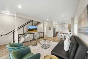featured image of 906 21st St #906
