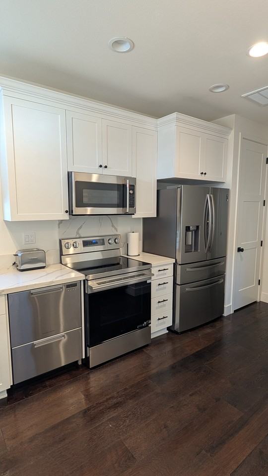 1604 Winding Creek Way - Photo 2 of 11