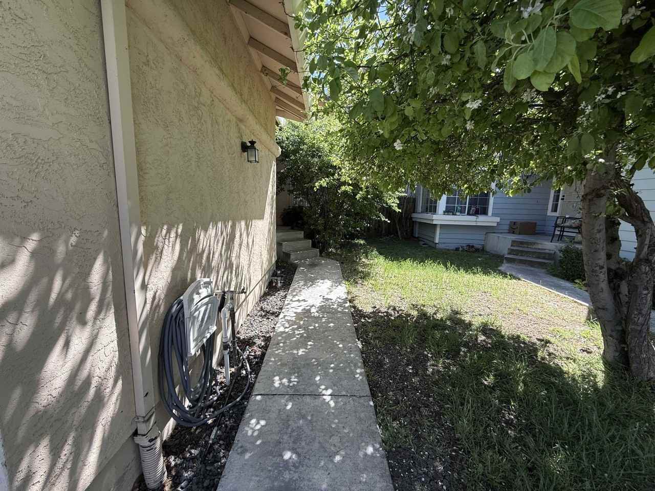 Berryessa Ct - Photo 2 of 39