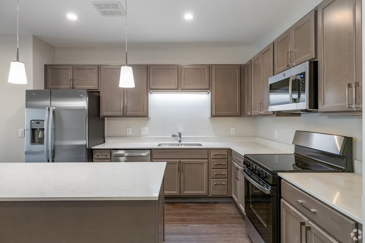 Brightdawn Village Apartments - Photo 7 of 28