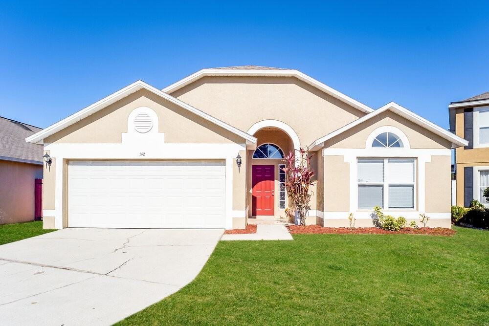 142 Woodbury Pines Cir
