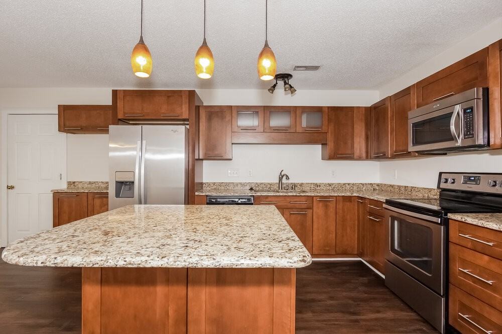 13438 Glencreek Ln - Photo 6 of 16