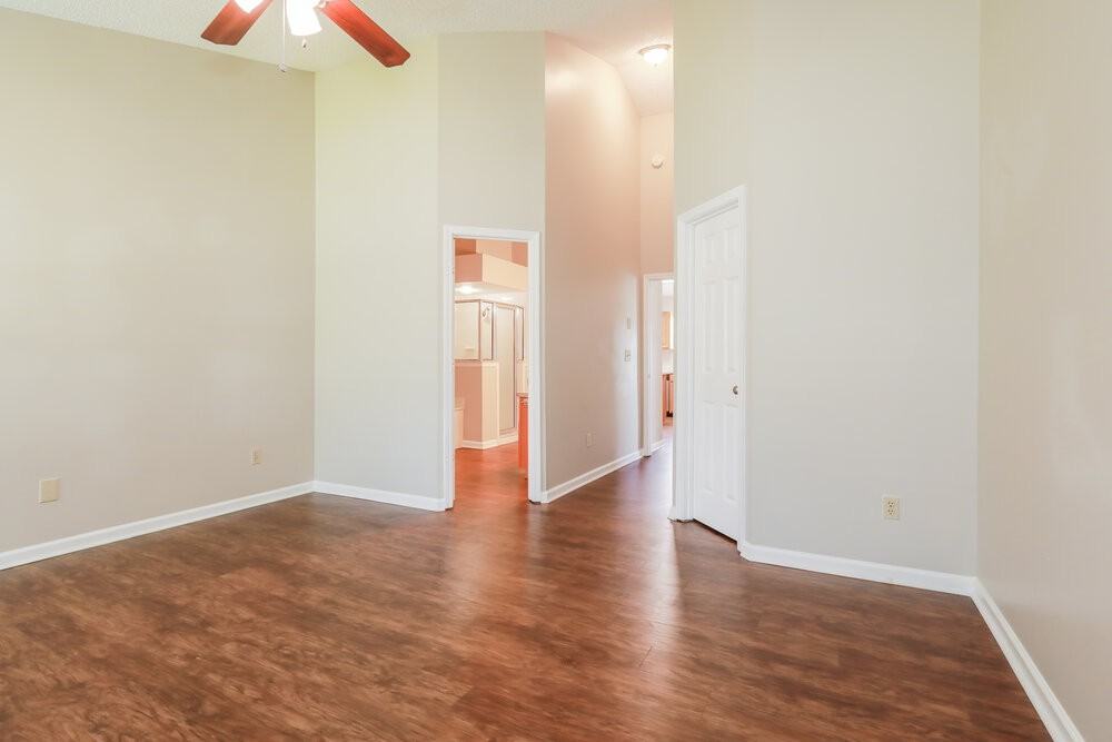 1829 Northglen Cir - Photo 6 of 14