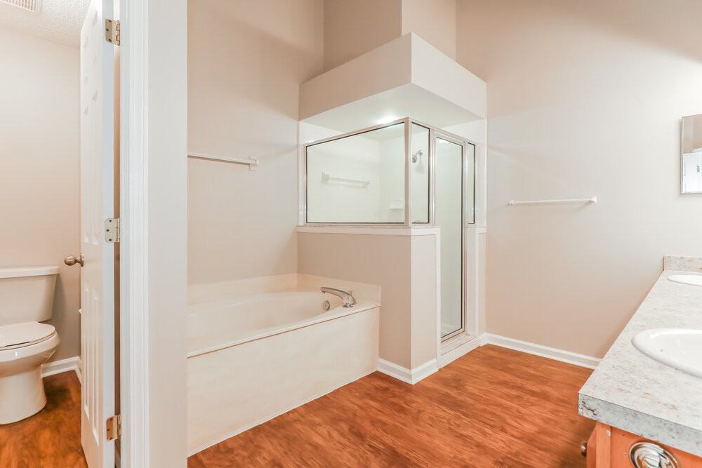 1829 Northglen Cir - Photo 7 of 14