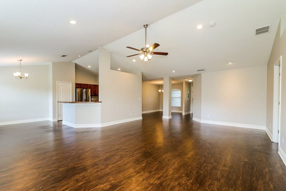 1900 Southern Oak Loop - Photo 3 of 16