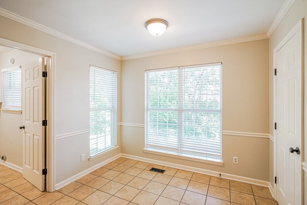 102 Vera Jean Ct - Photo 6 of 17