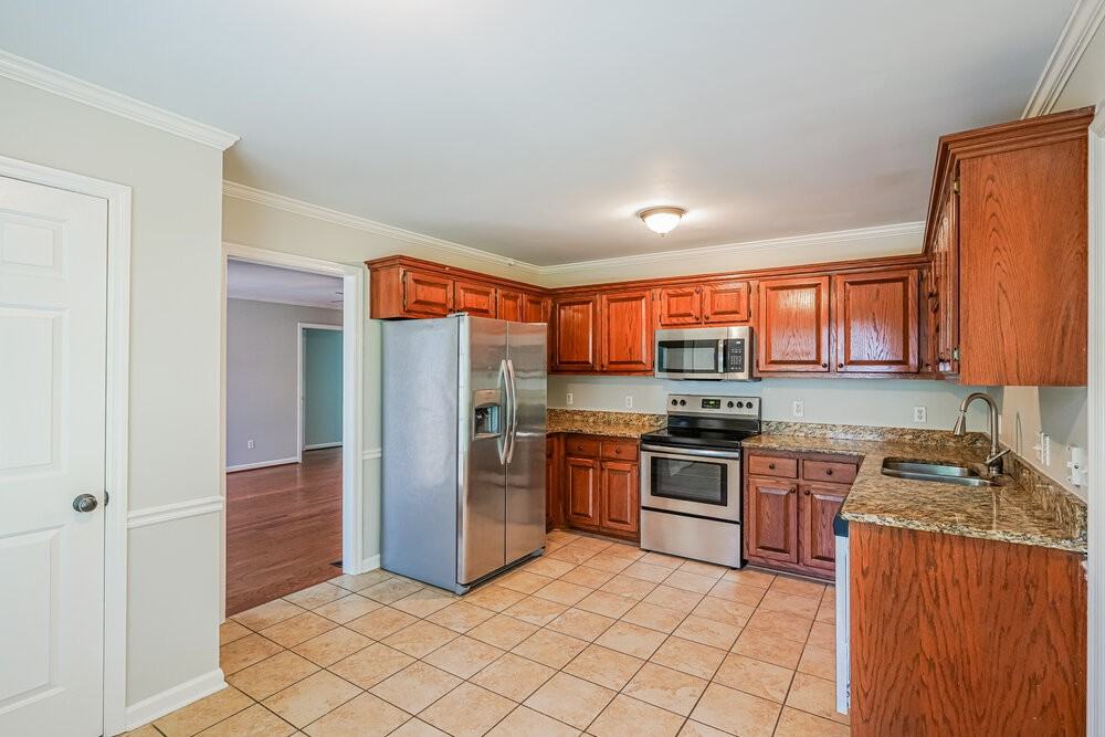 102 Vera Jean Ct - Photo 7 of 17