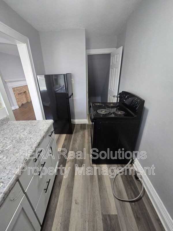 1577 Cordell Ave - Photo 7 of 12