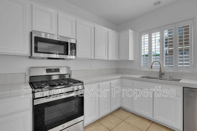 401 Whitby Gln - Photo 7 of 23