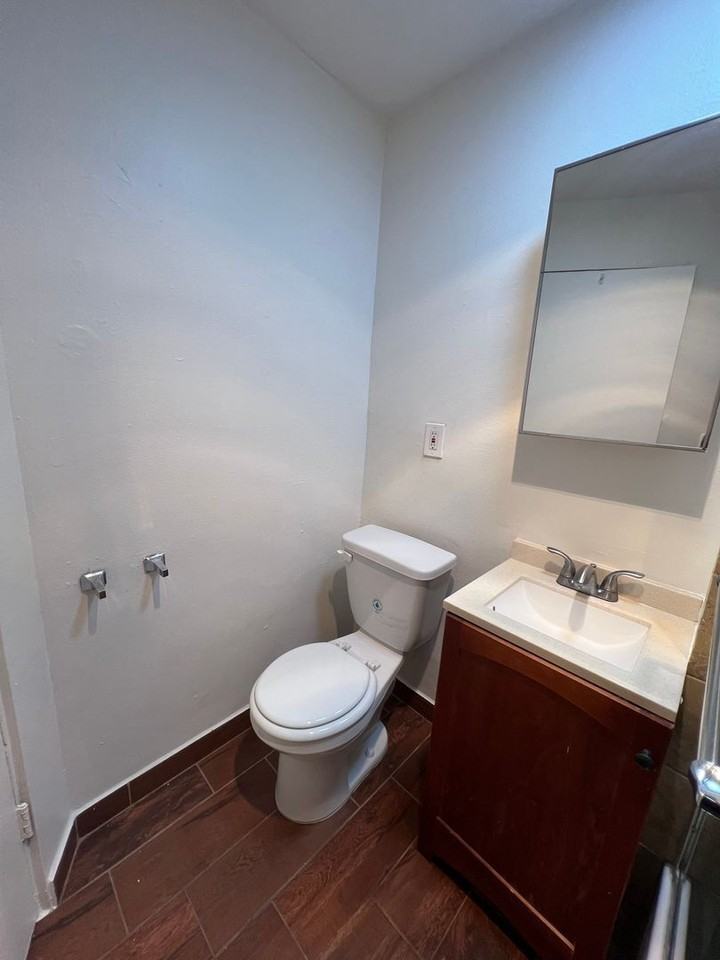 2600 8th - Photo 6 of 38