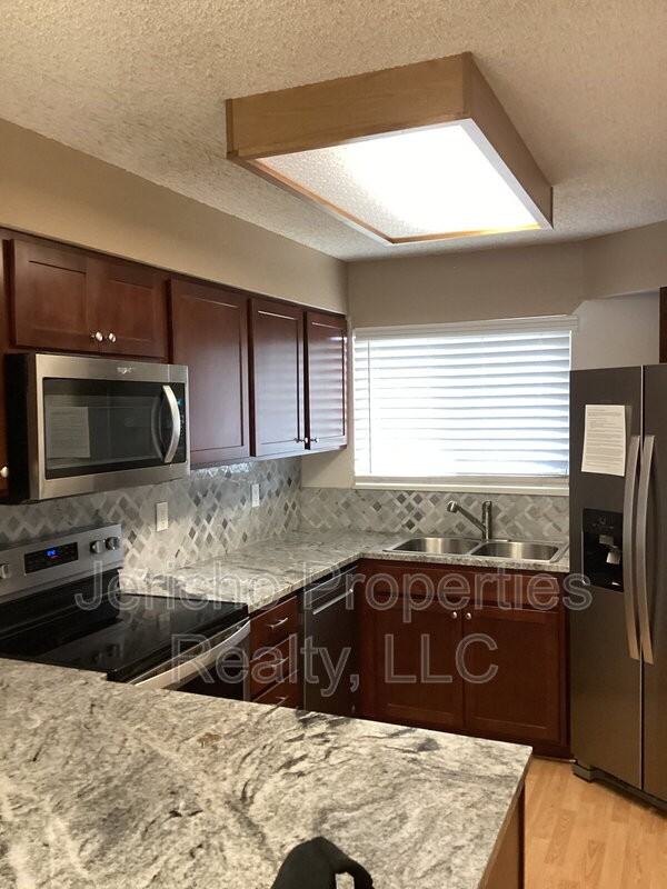 8733 W Cornell Ave #6 - Photo 2 of 7