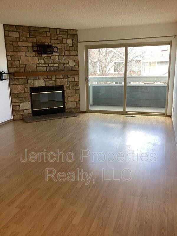 8733 W Cornell Ave #6 - Photo 3 of 7