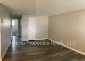 633 Oak St #2 - Photo 1 of 1