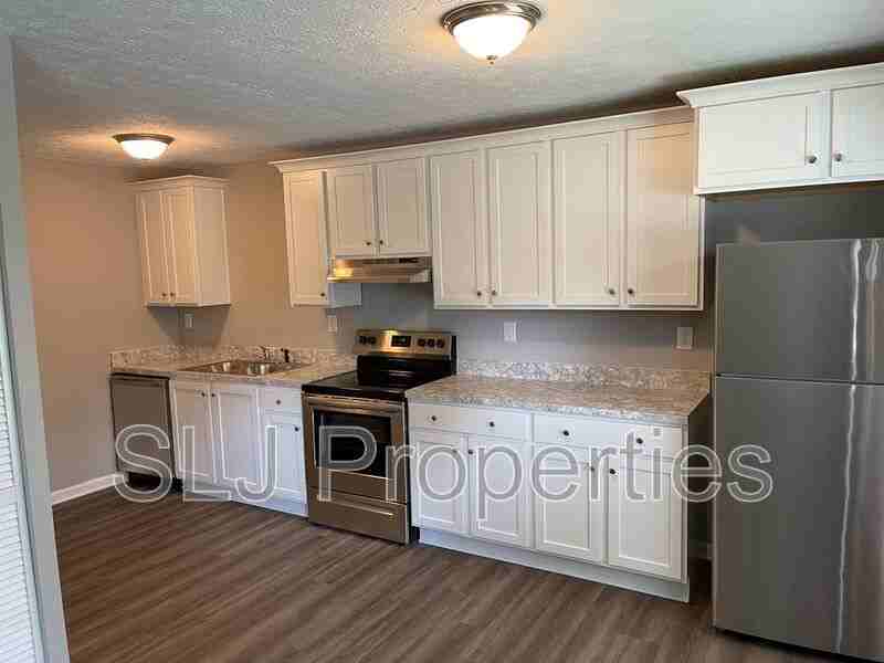 425 Mechanic St #4 - Photo 2 of 6