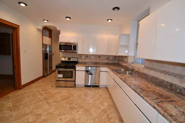 4118 N Ashland Ave #1 - Photo 4 of 20