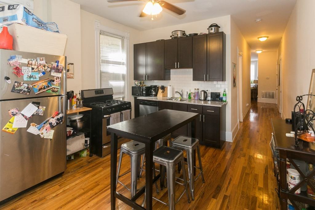 2137 N Sheffield Ave #3 - Photo 2 of 20