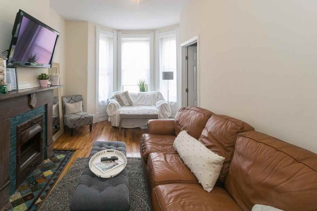 2137 N Sheffield Ave #3 - Photo 4 of 20