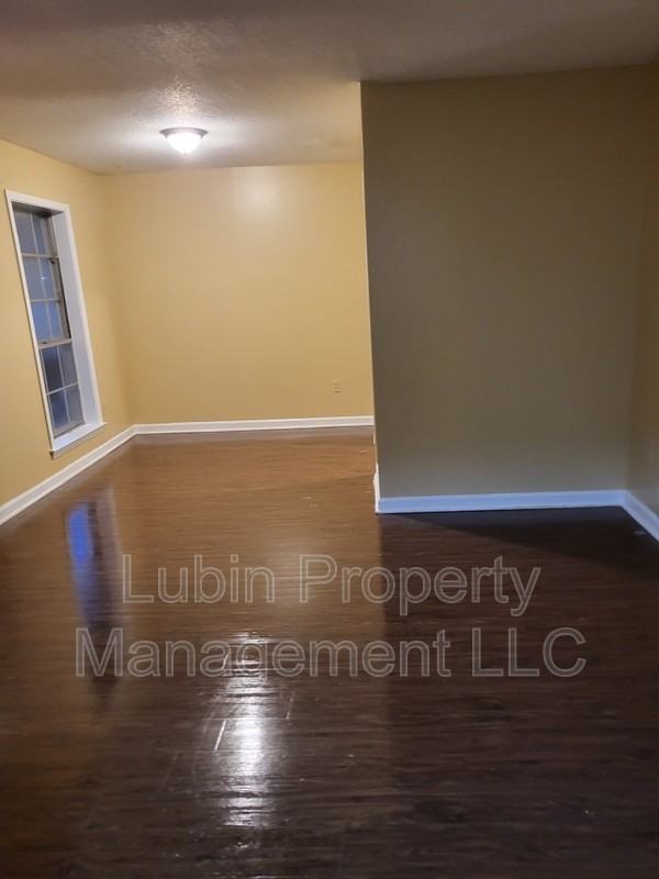 2027 Mcpherson Rd - Photo 2 of 6