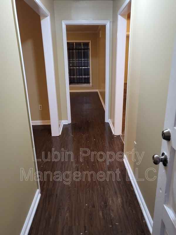 2027 Mcpherson Rd - Photo 4 of 6