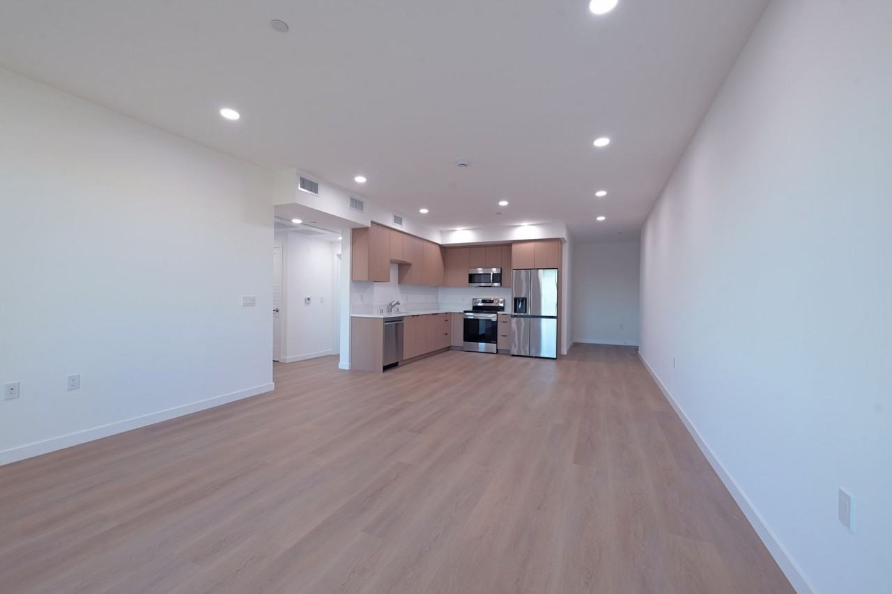 Sylvan House - Photo 5 of 34