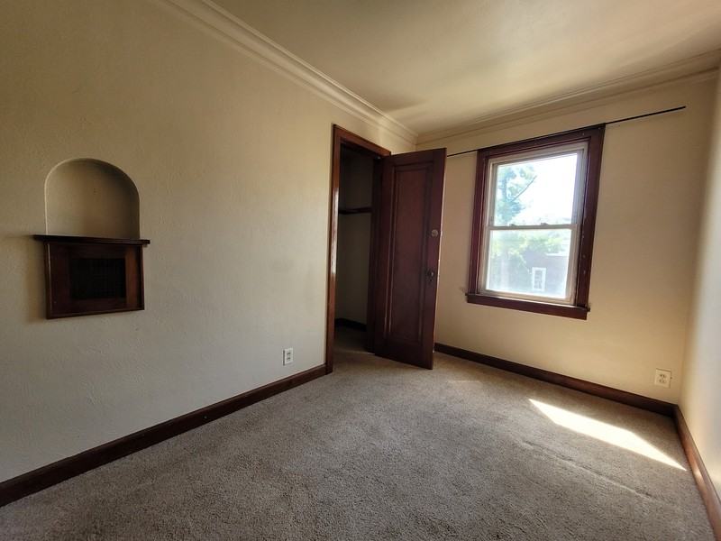 4 2/4 Sherman Pl - Photo 2 of 9