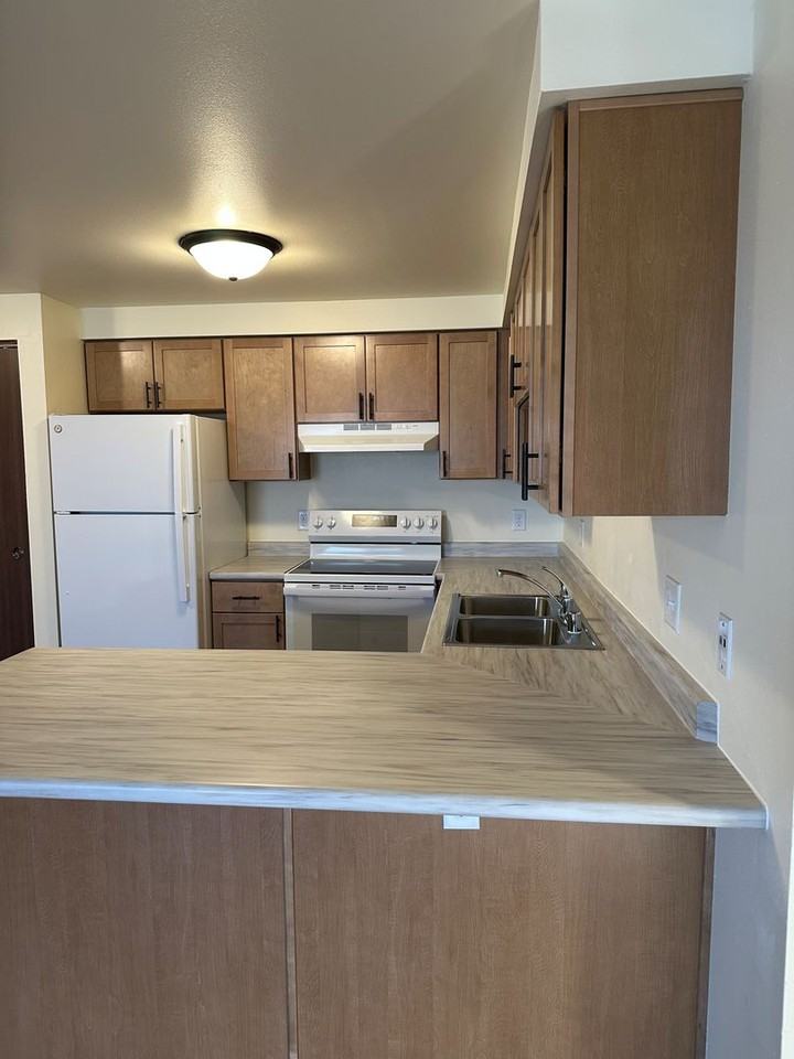 Westridge Apartments - Photo 3 of 12