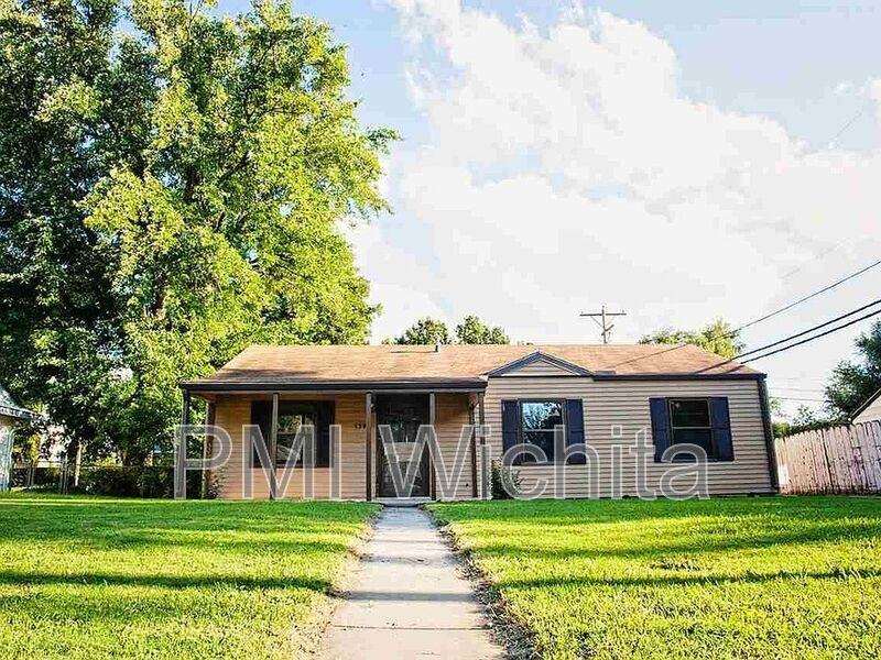 1301 E Arlington Dr - Photo 2 of 2