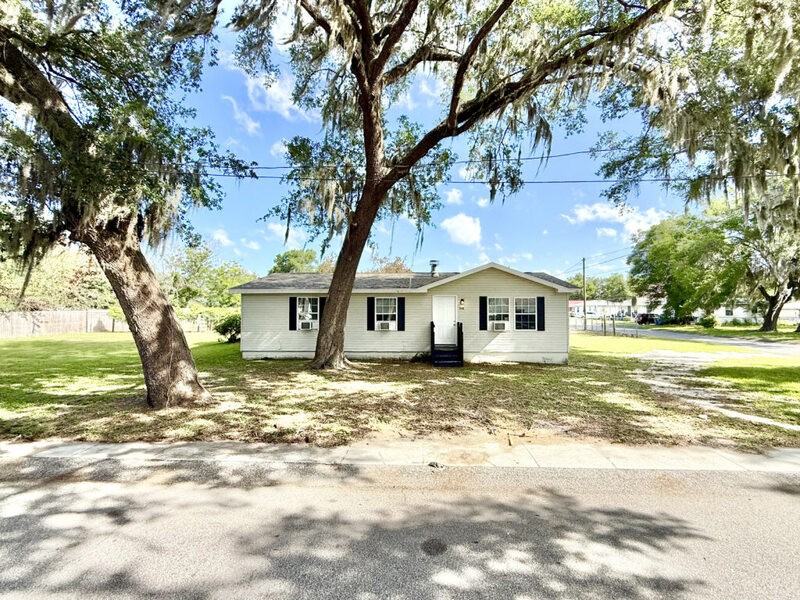 990 E Bay St - Photo 3 of 50