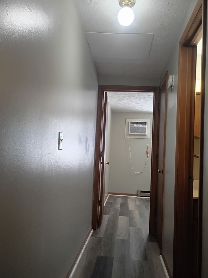 408 S Walnut St - Photo 5 of 9