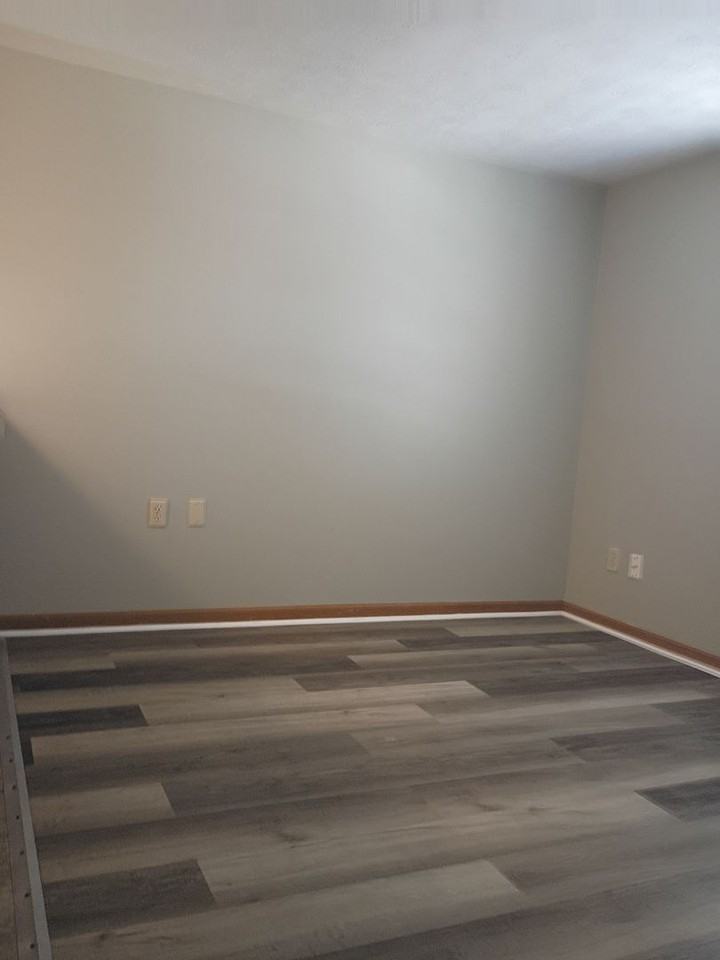 408 S Walnut St - Photo 3 of 9