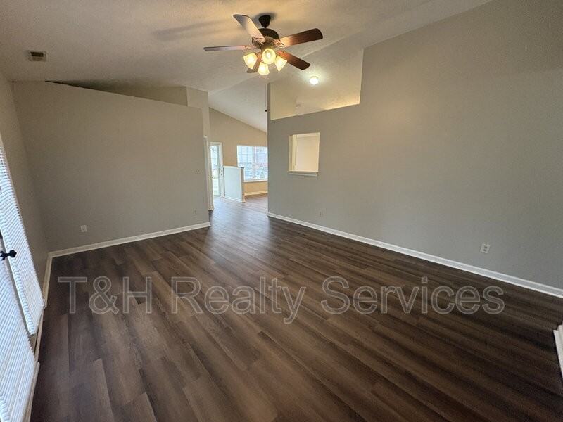 3433 Lauren Dr - Photo 5 of 27