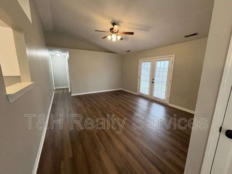 3433 Lauren Dr - Photo 6 of 27