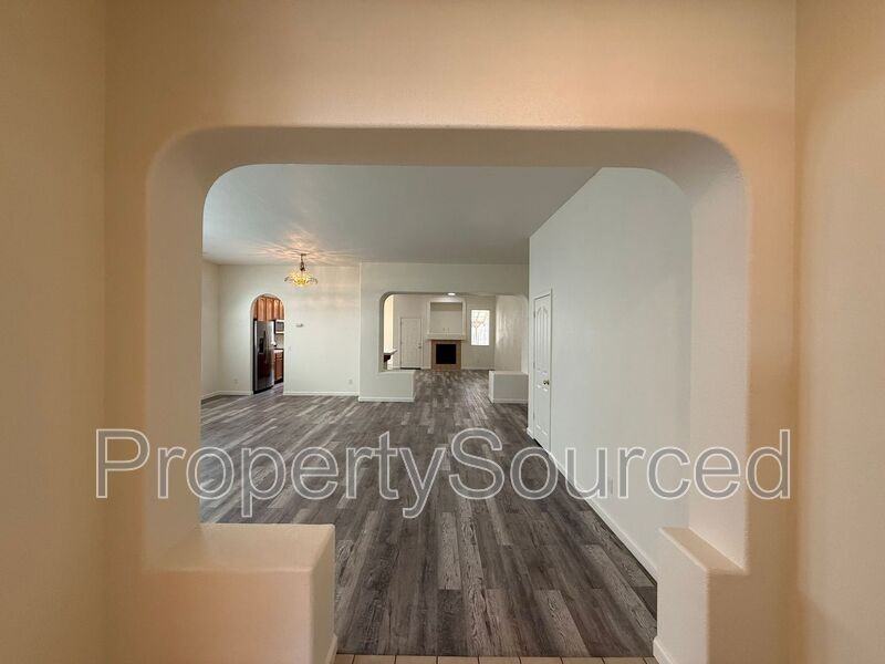 3176 Penelope Dr - Photo 5 of 22