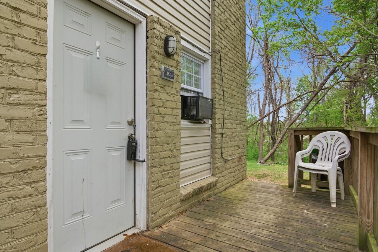 701 Peppers Ferry Rd #4 - Photo 2 of 14