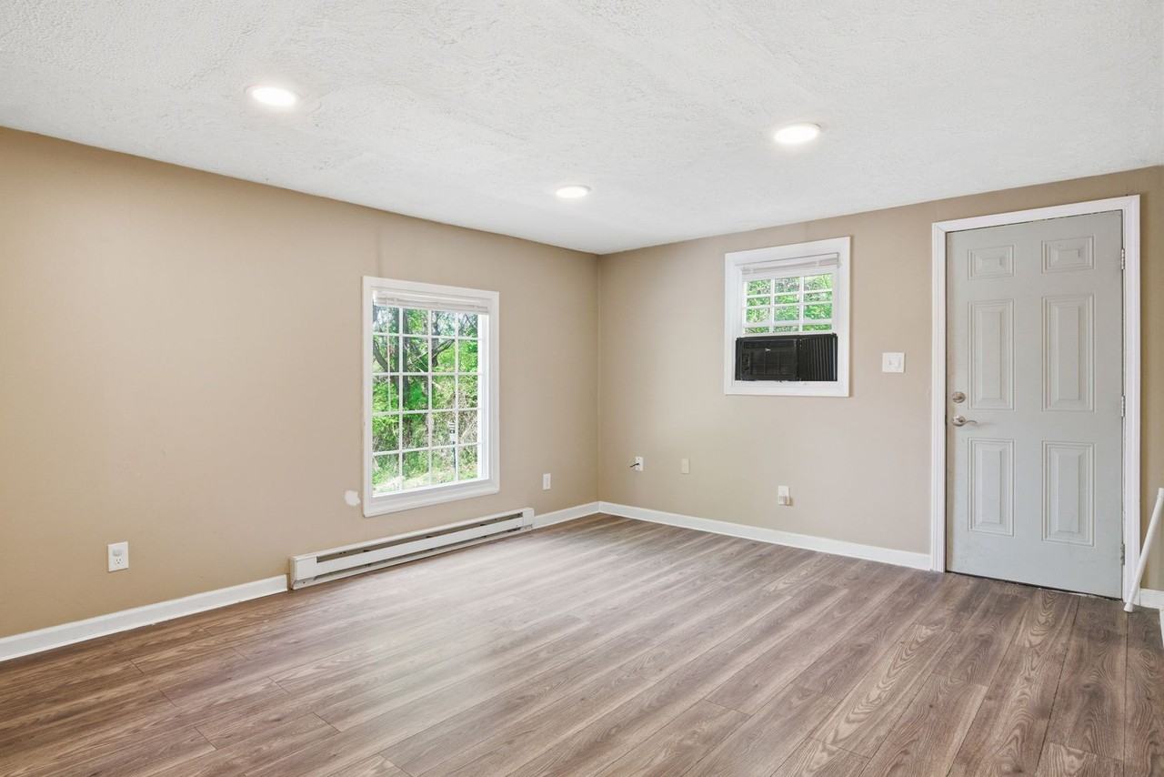 701 Peppers Ferry Rd #4 - Photo 3 of 14