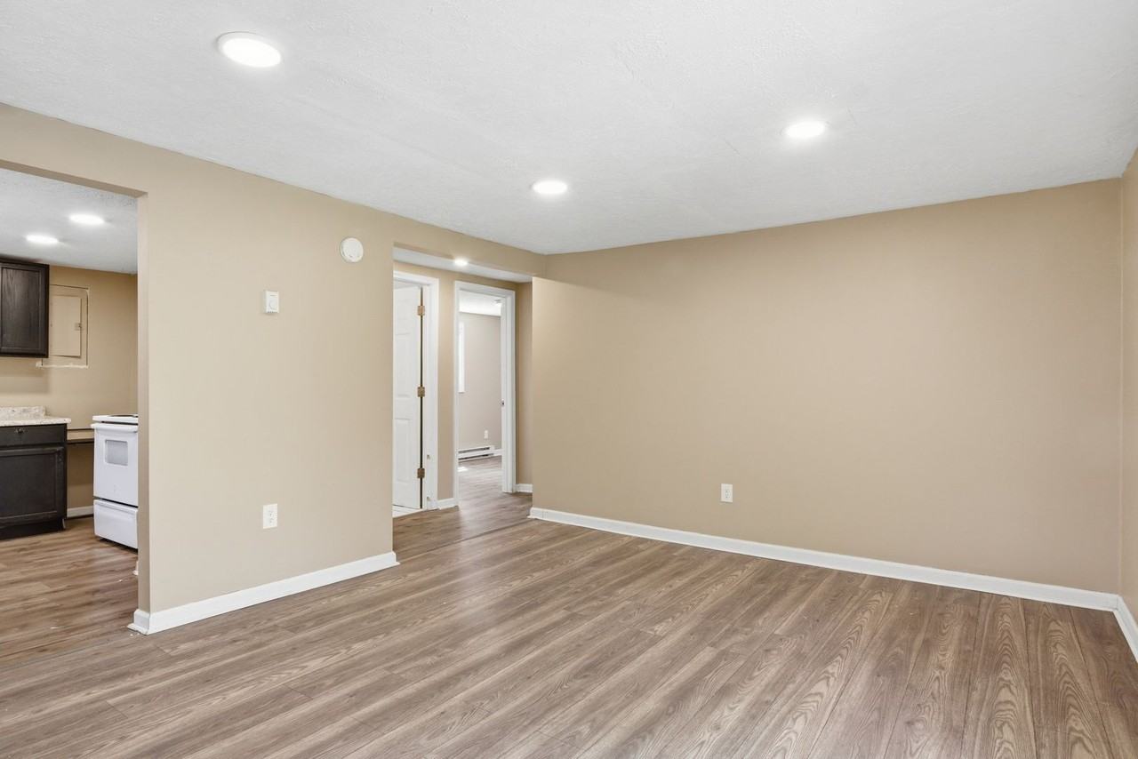 701 Peppers Ferry Rd #4 - Photo 4 of 14