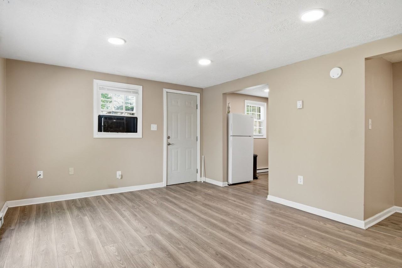 701 Peppers Ferry Rd #4 - Photo 5 of 14