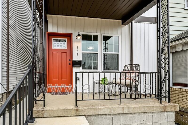 554 Frayne St - Photo 2 of 25