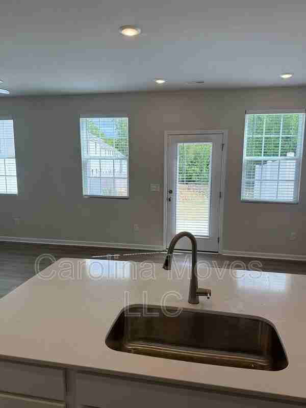 3 Twiggs Ln - Photo 6 of 22